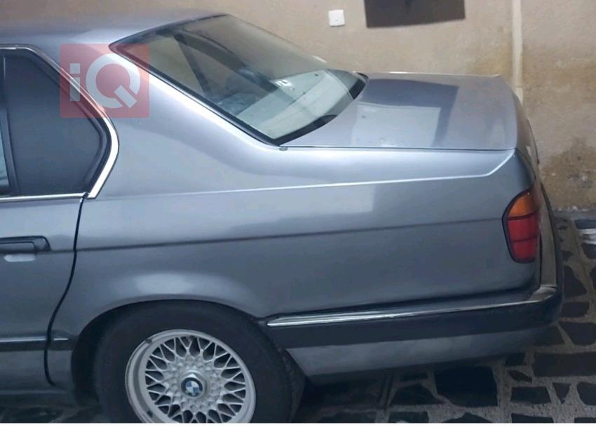 بي ام دبليو الفئة 7